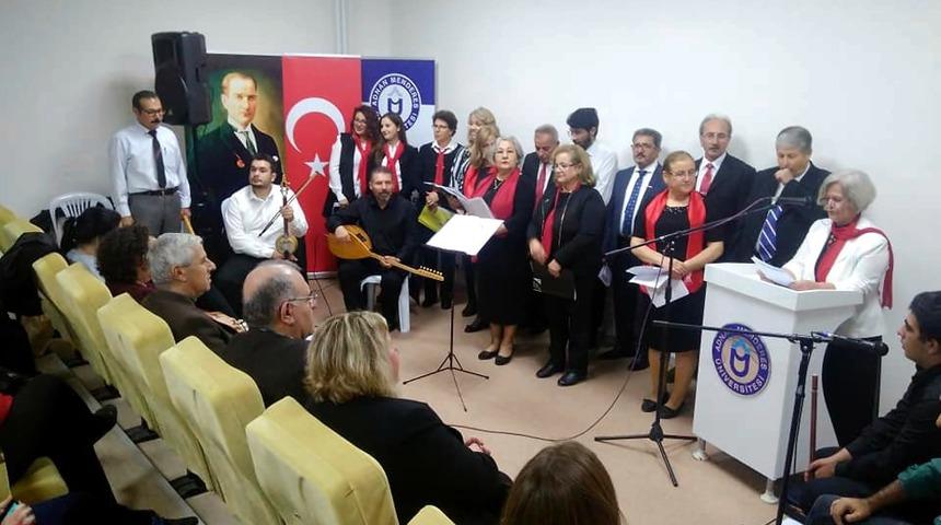 S&ouml;ke&rsquo;de Aşık Veysel t&uuml;rk&uuml;lerle anıldı