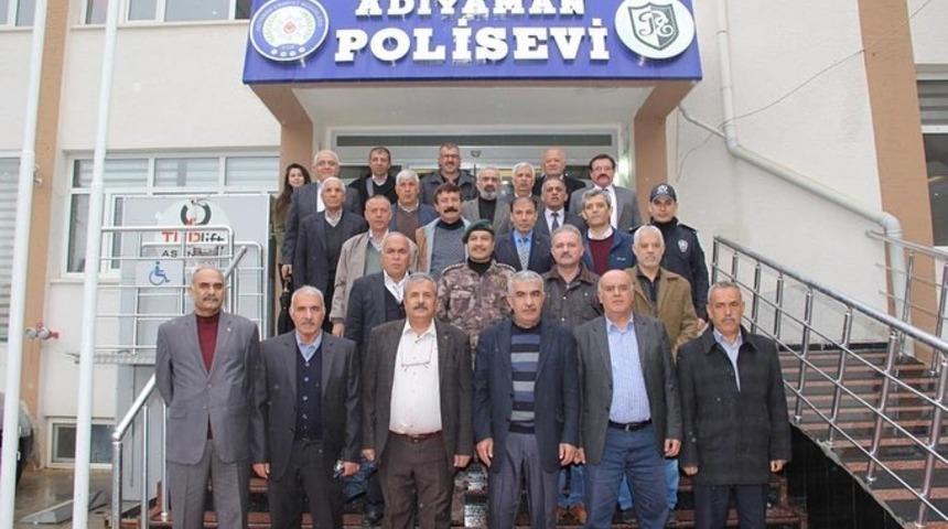 Emniyet M&uuml;d&uuml;r&uuml; Alper emekli polislerle bir araya geldi