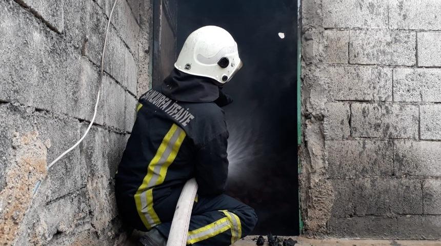 Odunlukta &ccedil;ıkan yangın s&ouml;nd&uuml;r&uuml;ld&uuml;