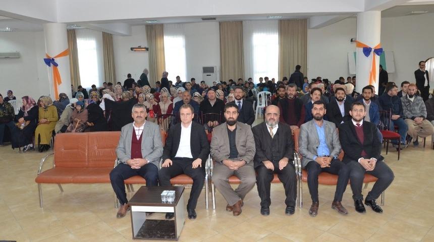 Günyüzü’nde ’Hz. Peygamber ve Gençlik’ temalı konferans düzenlendi