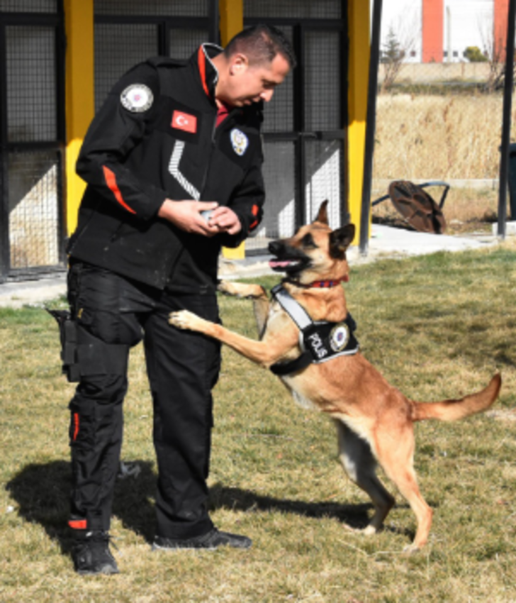 Rekor kırdılar! Emekli olunca da ayrılmıyorlar  G4