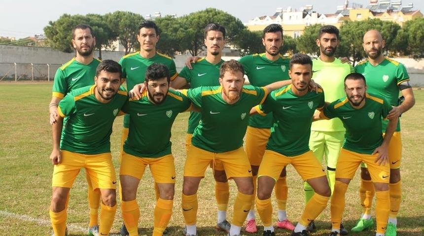 Altınova&rsquo;da başarısızlığın faturası futbolculara kesildi