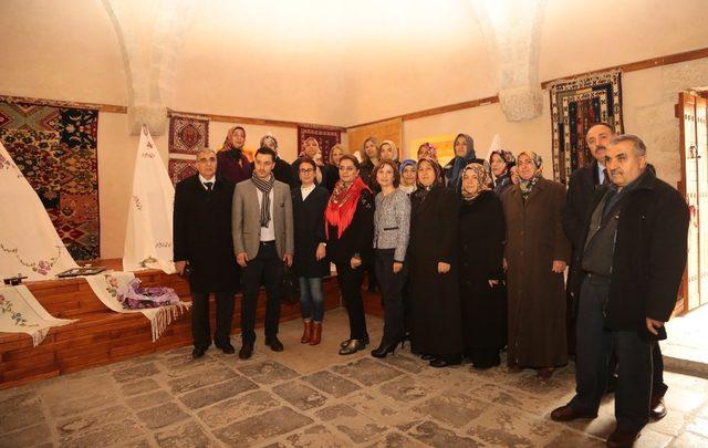 Tahtalı hamam müzesi’nde ‘İğneden Dökülenler’ sergisi