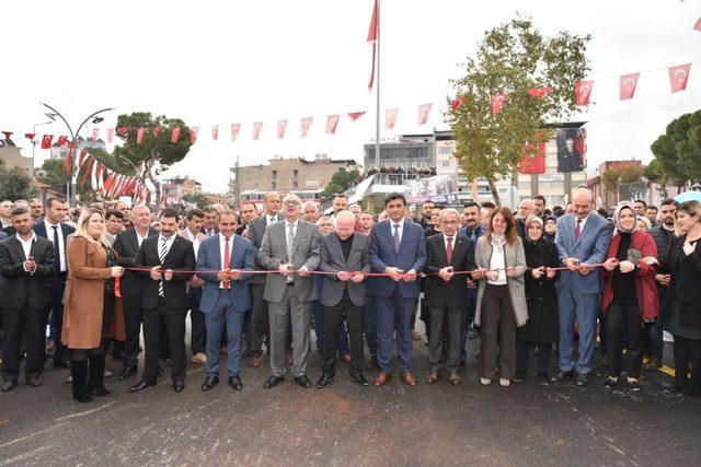 Alaşehir Demokrasi Meydanı yenilendi