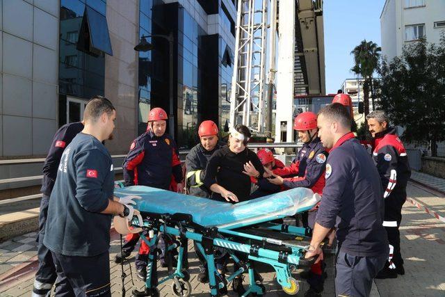 Adana Büyükşehir’de yangın tatbikatı