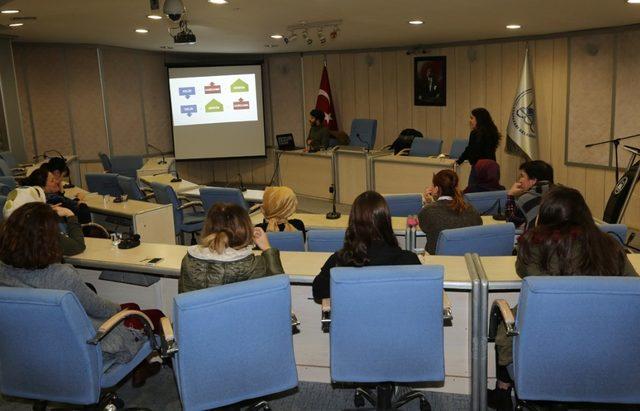 Adapazarı Belediyesinde ‘Paramı yönetebiliyorum’ semineri düzenlendi