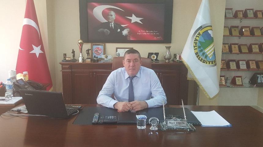 Başkan Tekin, &Ouml;ğretmenler G&uuml;n&uuml;n&uuml; Kutladı