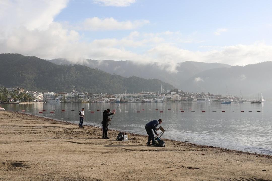 Marmaris&rsquo;te fırtınan izleri silinmeye &ccedil;alışılıyor