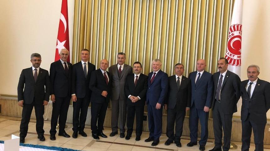 Altınok Rus heyet onuruna TBMM’de yemek verdi