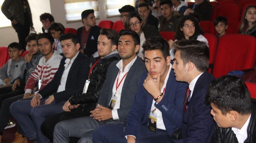 Muğla&rsquo;da İl &Ouml;ğrenci Meclisi başkanlık se&ccedil;imi yapıldı