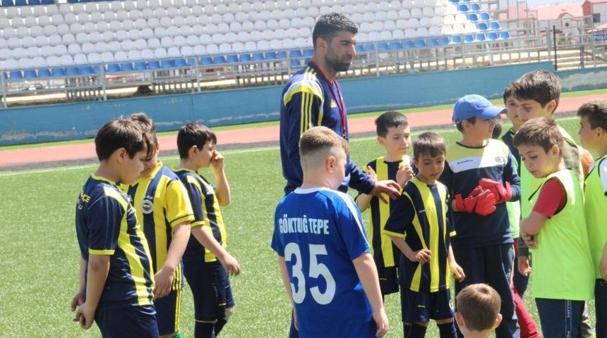 Kars&rsquo;ın alt yapısı Fenerbah&ccedil;e Spor Okulu&rsquo;nda yetişiyor
