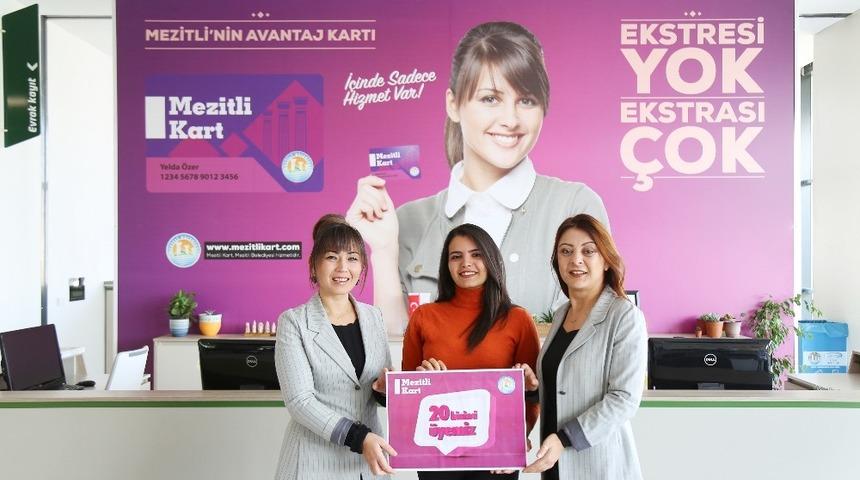 Tarhan: "Mezitli Kart uygulamasını bir&ccedil;ok belediye &ouml;rnek aldı"