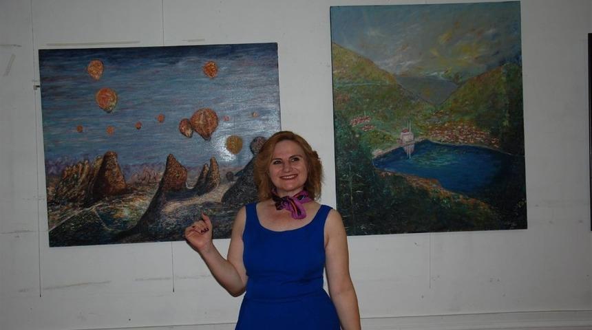 G&uuml;her: "&Uuml;lkemin tarihi ve doğal g&uuml;zelliklerini resmediyorum&rdquo;