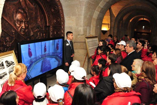 İzmir’den 24 Kasım öncesi 2 bin kişiyle Anıtkabir’e çıkarma