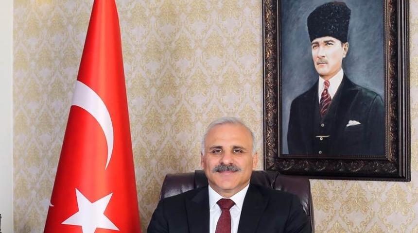 Vali Zorluoğlu&rsquo;ndan 24 Kasım &ouml;ğretmenler g&uuml;n&uuml; mesajı