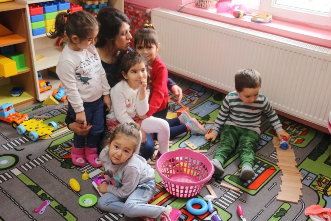 Okul &ouml;ncesi eğitimle geleceğe hazırlıyorlar