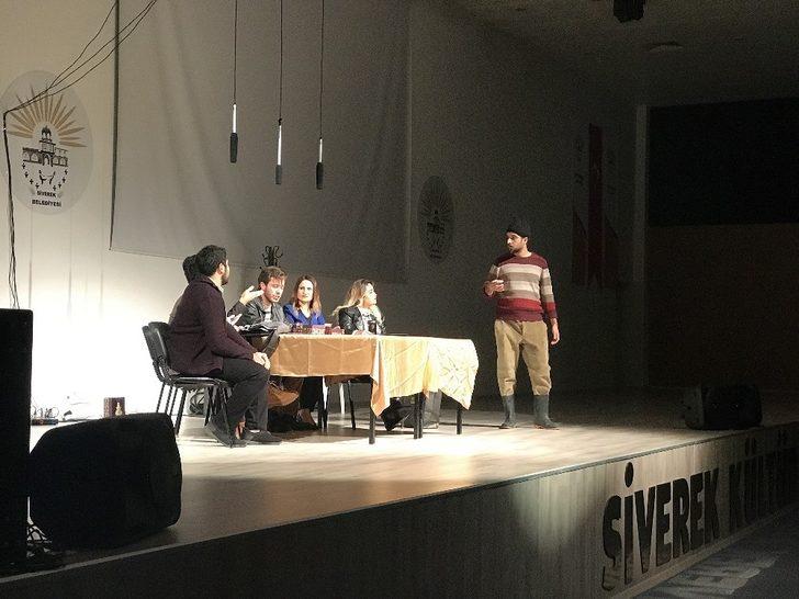 Siverek’te öğretmenler, öğretmenler gününe özel tiyatro oyunu sergiledi G4