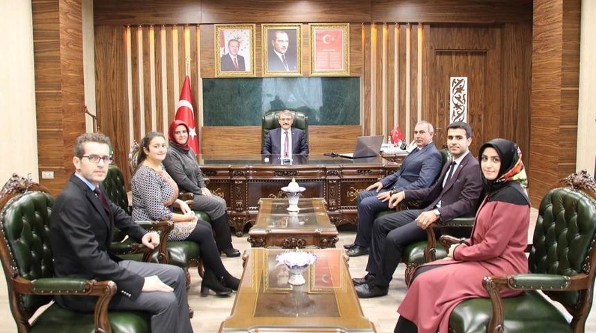 Vali Ekinci, &ouml;ğretmenlerle bir araya geldi