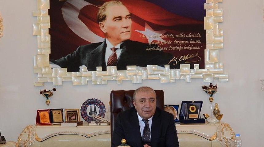 Başkan Kılı&ccedil;; &ldquo;&Ouml;ğretmenlerimiz, yurdun d&ouml;rt bir yanını ilimle aydınlatan birer g&ouml;n&uuml;l insanıdır&rdquo;