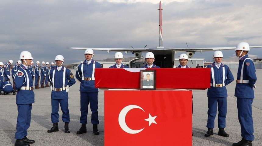 Şehit teğmenin naaşı memleketine g&ouml;nderildi