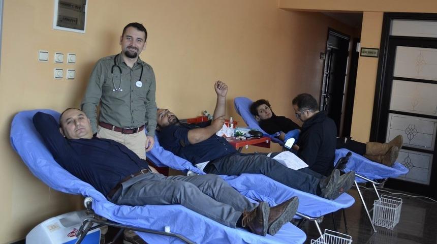 Salihli Ticaret Borsası&rsquo;ndan kan bağışı