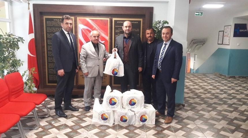 KATSO’dan 800 öğrenciye bot yardımı