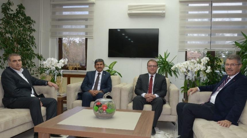 Gemerek Kaymakamı ve Belediye Başkanı’ndan Kayseri Şeker’e ziyaret