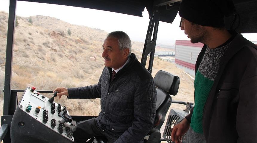 İncesu Belediyesi Olarak Saraycık TOKİ Yolu Sıcak Asfalt &Ccedil;alışması Devam Ediyor