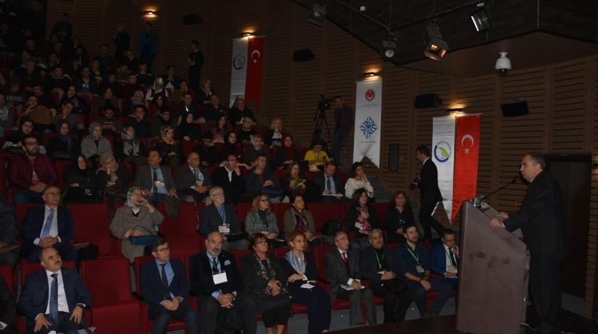 D&uuml;zce&rsquo;nin tarihi s&uuml;reci tartışıldı