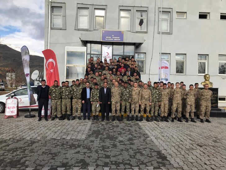 Muradiye’de asker ve koruculardan kan bağışı G2