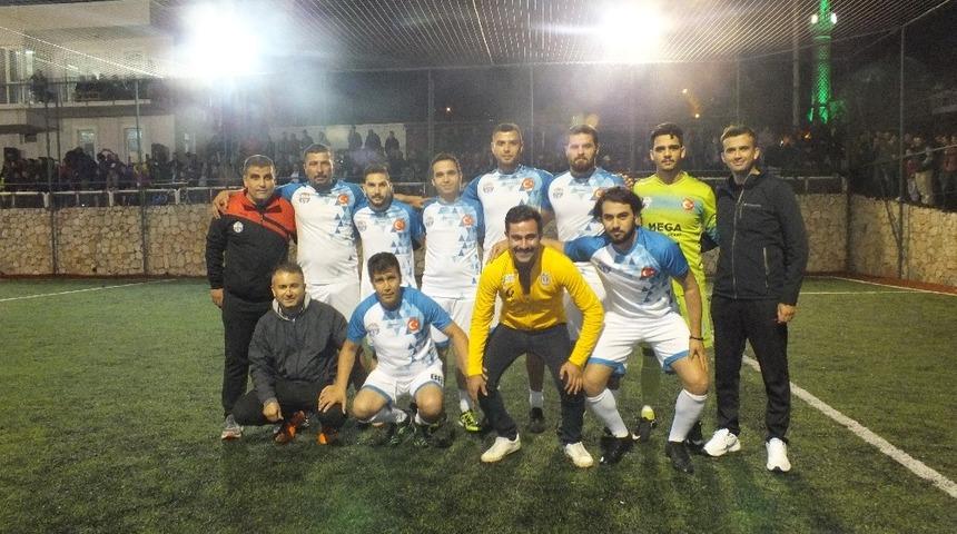 Kalkan Halı Saha Turnuvası sona erdi