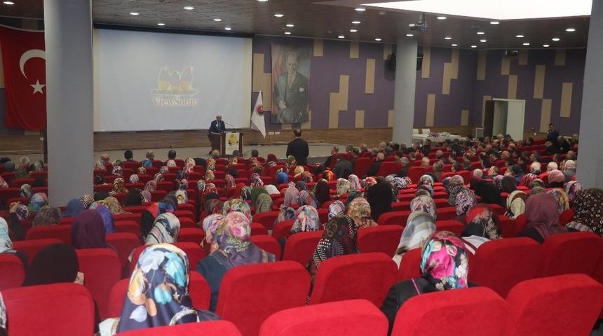 Karab&uuml;k&rsquo;te &lsquo;Hz. Peygamber ve Gen&ccedil;lik&rsquo; konferansı