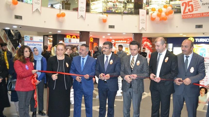 Erzurum’da kadına yönelik şiddete karşı Uluslararası Mücadele Günü etkinlikleri