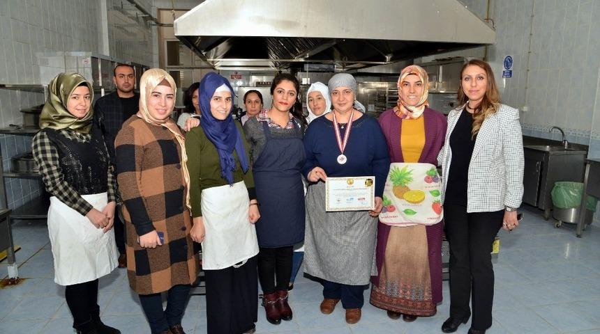 DİSMEK kursiyerinin büyük başarısı