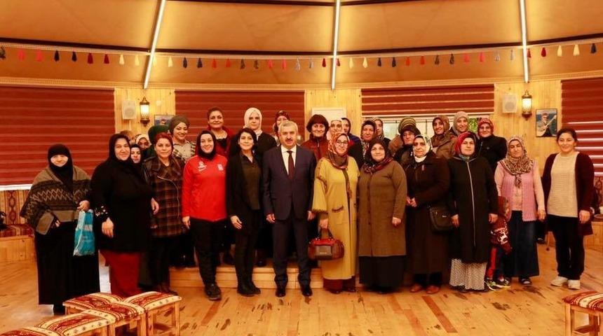Başkan Baran Esentepeli kadınlarla bir araya geldi