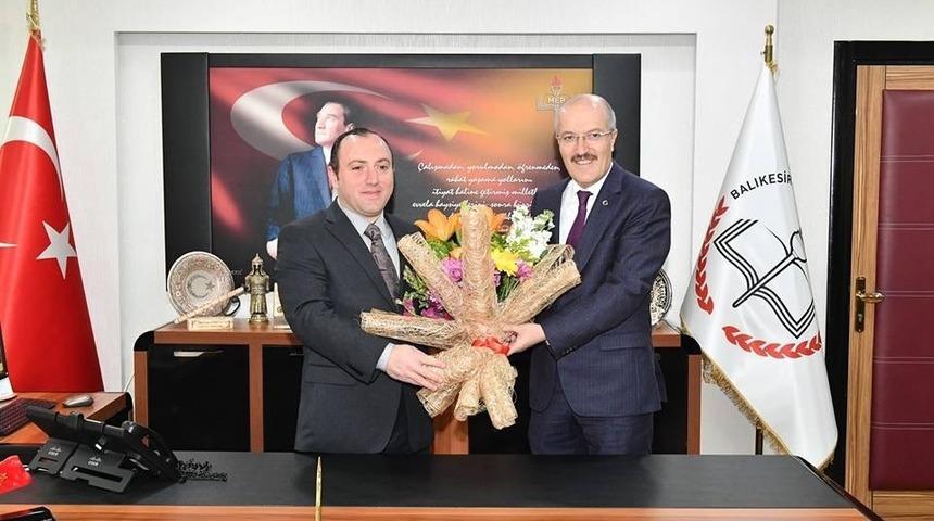 Başkan Kafaoğlu, Milli Eğitime Öğretmenler günü ziyareti yaptı