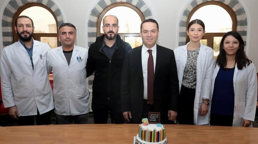 Eryılmaz, Bilgi Evi&rsquo;nde &Ouml;ğretmenler G&uuml;n&uuml;&rsquo;n&uuml; kutladı