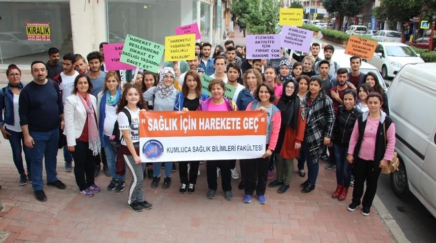 Kumluca&rsquo;da &Uuml;niversite &Ouml;ğrencileri Halk ile Y&uuml;r&uuml;d&uuml;
