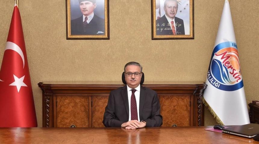 Vali Su &Ouml;ğretmenler G&uuml;n&uuml;&rsquo;n&uuml; kutladı