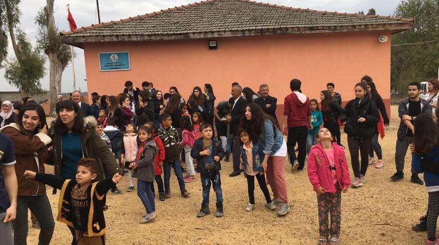 &Uuml;niversite &ouml;ğrencileri okul yeniledi