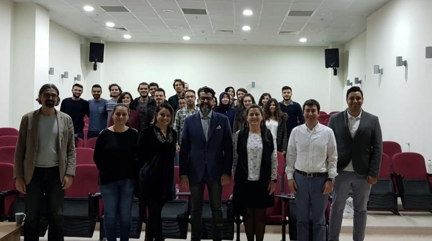 BE&Uuml;&rsquo;de "G&uuml;l&uuml;ş Tasarımı ve Diş Hekimliği" eğitimi