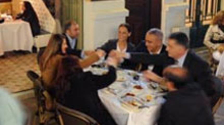 Mavi Melek'te Sevgililer G&uuml;n&uuml;