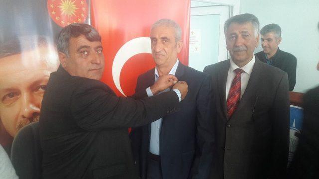 CHP’den istifa edip AK Parti’ye geçti