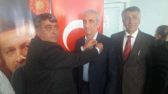 CHP’den istifa edip AK Parti’ye geçti