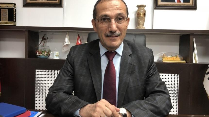 Başkan Dağtekin &Ouml;ğretmenler G&uuml;n&uuml;n&uuml; kutladı