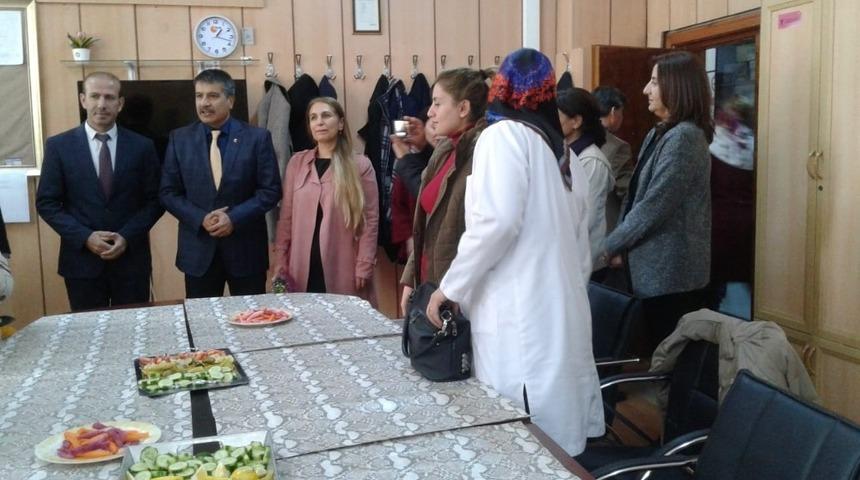 Emniyet M&uuml;d&uuml;r&uuml; Alper &ouml;ğretmenlerle bir araya geldi