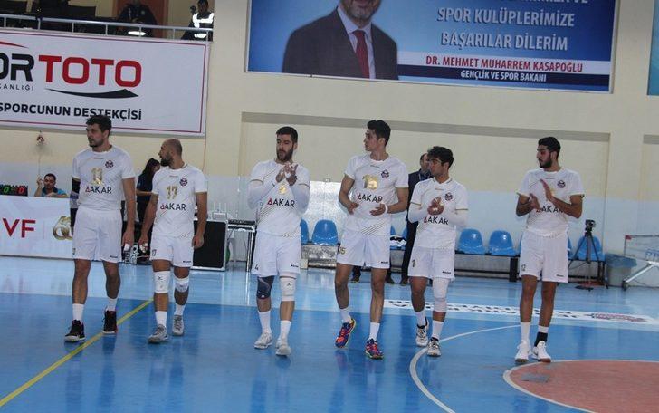 Türkiye Voleybol Federasyonu Efeler Ligi: Jeopark Kula Belediyespor: 0 - İstanbul Büyükşehir B.S.K: 3 G1