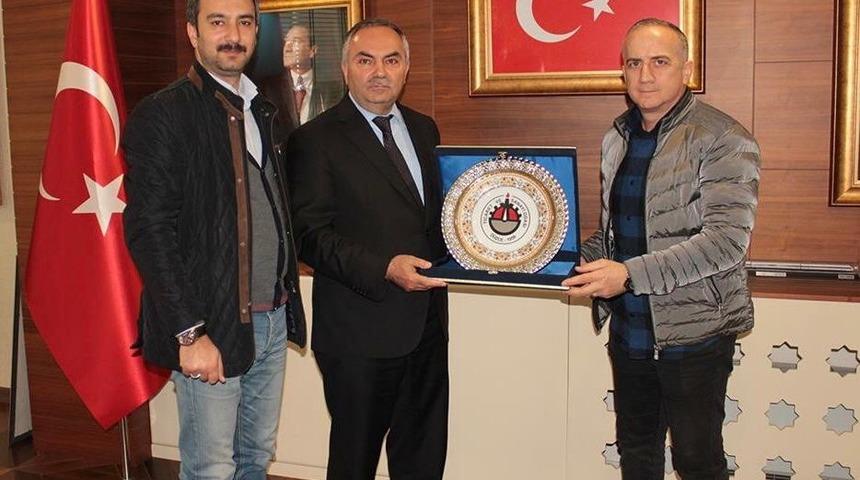 Başkan Dursun Ay&rsquo;ın yaptığı &ccedil;alışmaya esnaftan teşekk&uuml;r