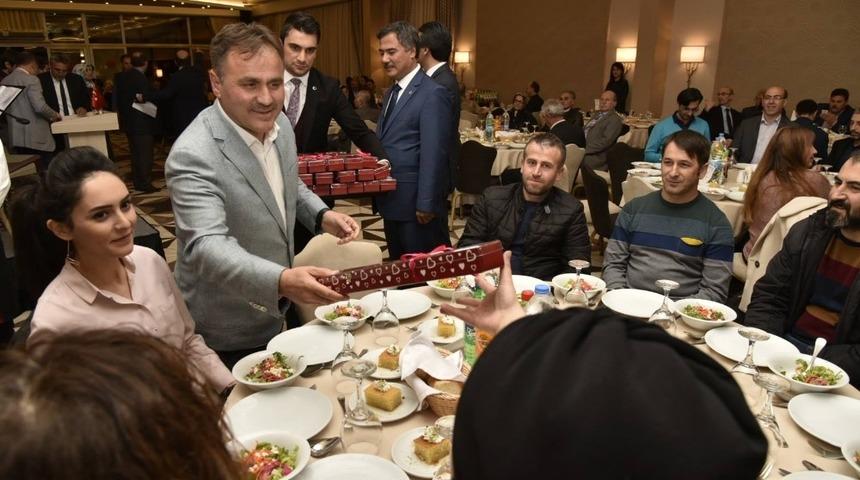 Gümüşhane protokolü öğretmenlerle yemek programında bir araya geldi