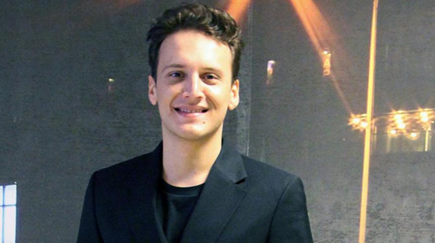 Şarkıcı Edis'ten takipçisine olay yanıt!